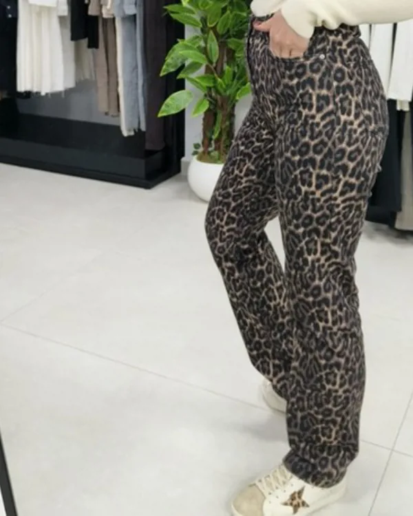 Leopar Jean