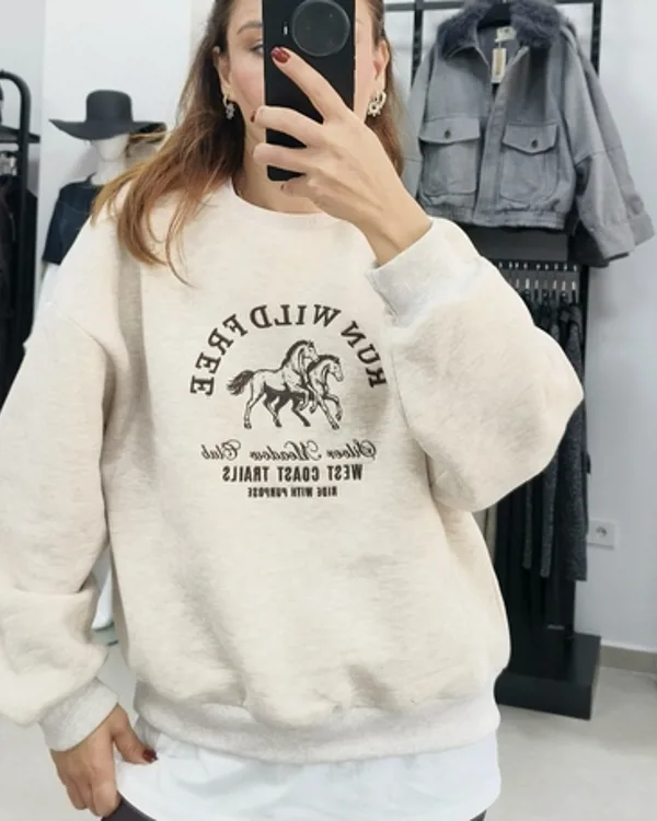 Sweatshirt
